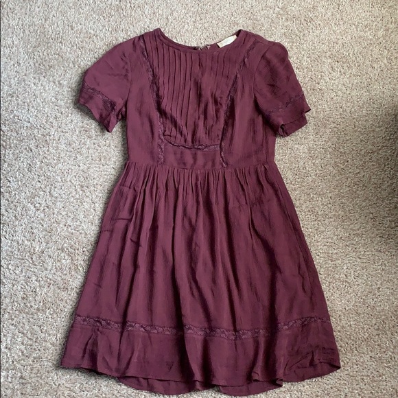 Altar'd State Dresses & Skirts - Short sleeve maroon dress
